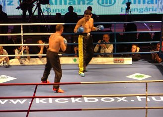 kickboxgla4.jpg